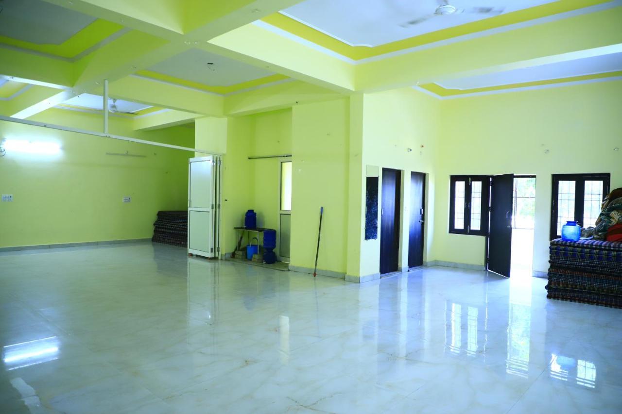 Shivraj Homestay Mathura Esterno foto